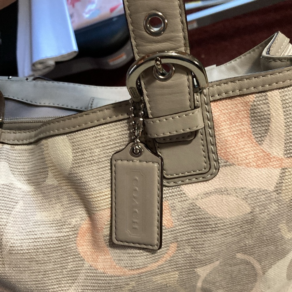 Coach Soho Optic Multicolored Cream Shoulder Bag EXCELLENT CONDITION - Picture 8 of 14